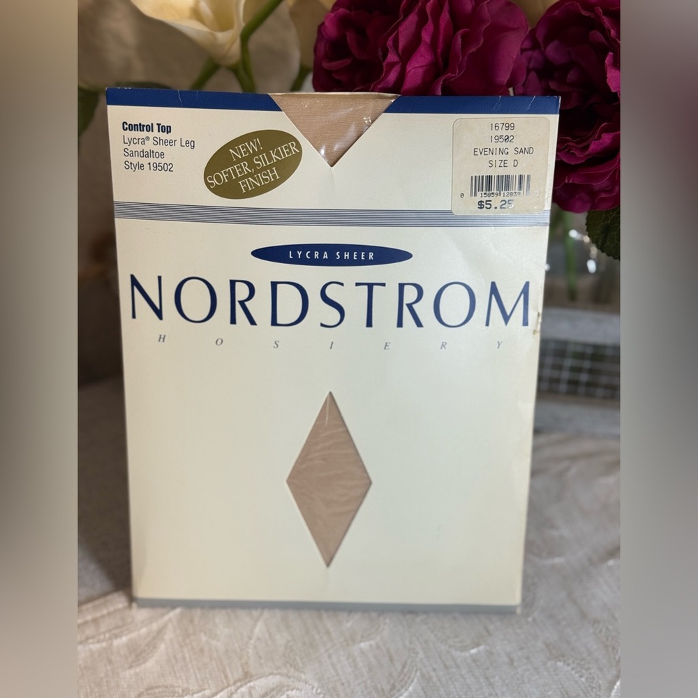Vtg Nordstrom Control Top Lycra Sheer Hosiery Style 19502 Evening Sand‎ Size D